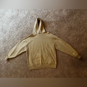 Men’s tan Russell Athletic hoodie